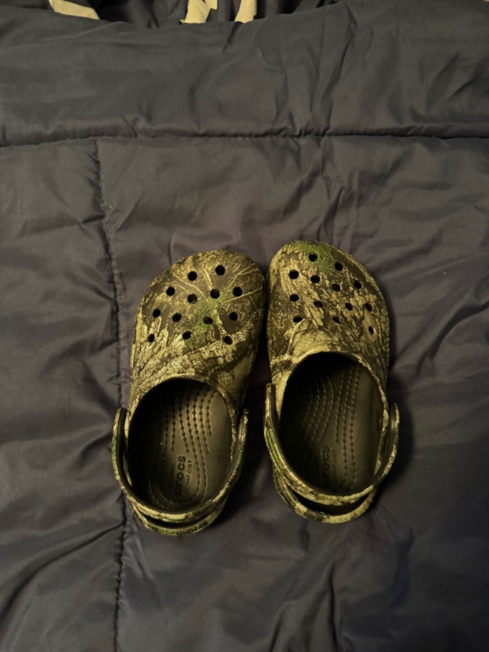 CROCS Kids Classic Clog in Moss Green Camouflage